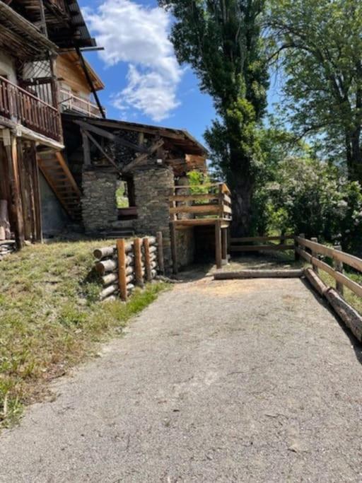 Chalet Avec Vue Sur Le Fort De Chateau Queyras Kültér fotó